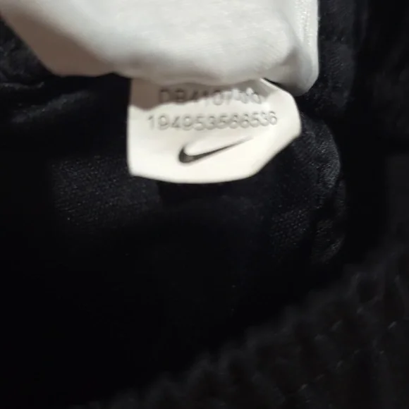 EUC Nike Joggers - Picture 10 of 11